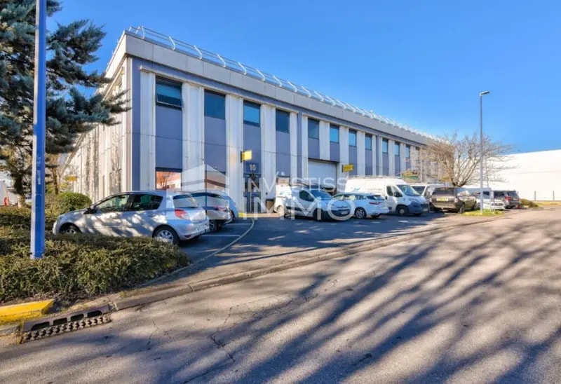 Light Industrial in Aulnay-sous-Bois to rent Building Photo- Image 1 of 6