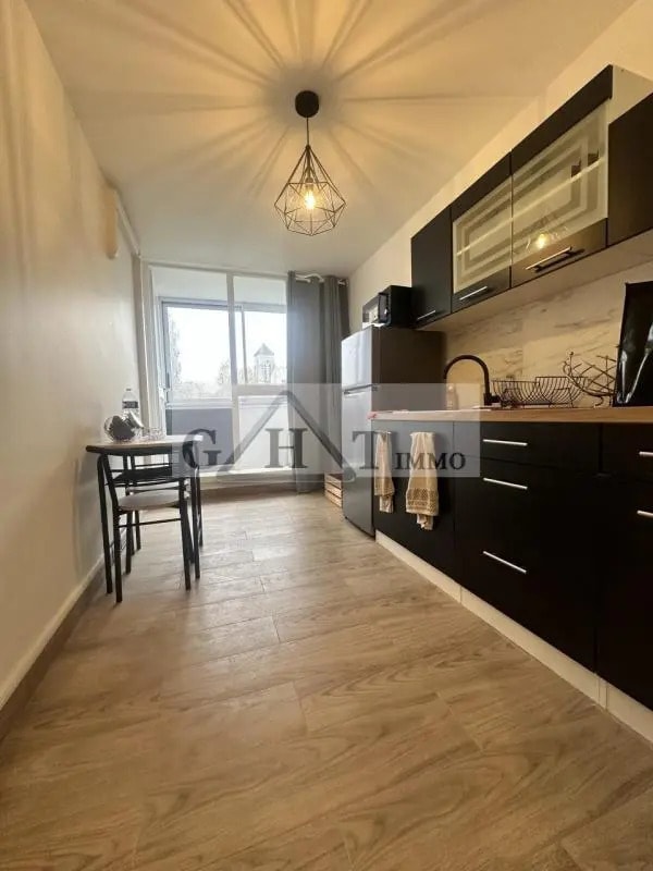Location Bureaux 14 m² - Photo 1