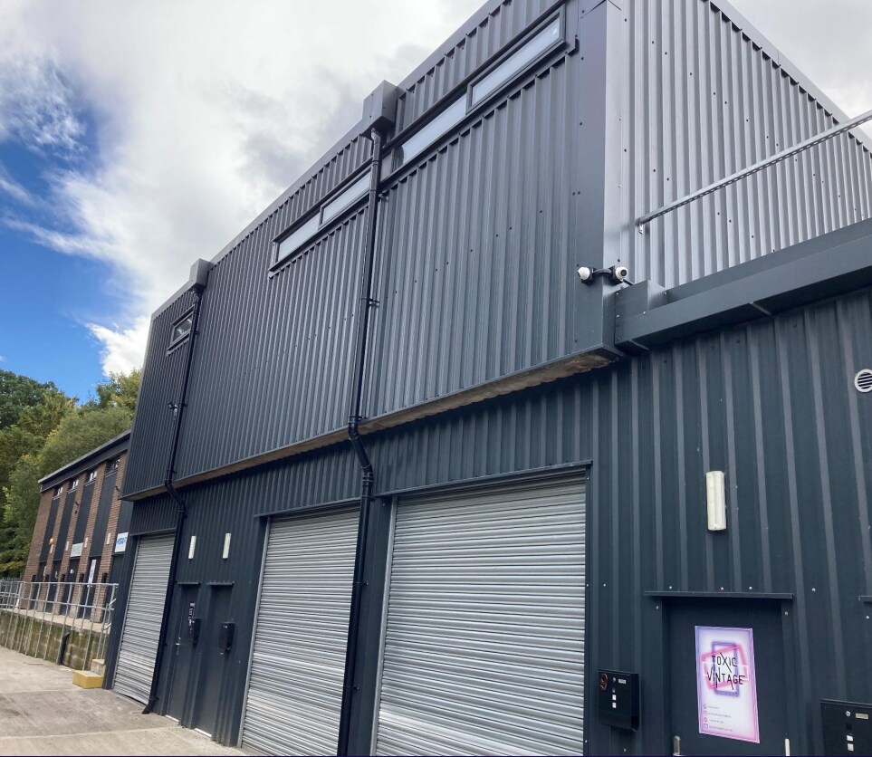 65 Deep Ln, Sheffield to rent Building Photo- Image 1 of 3