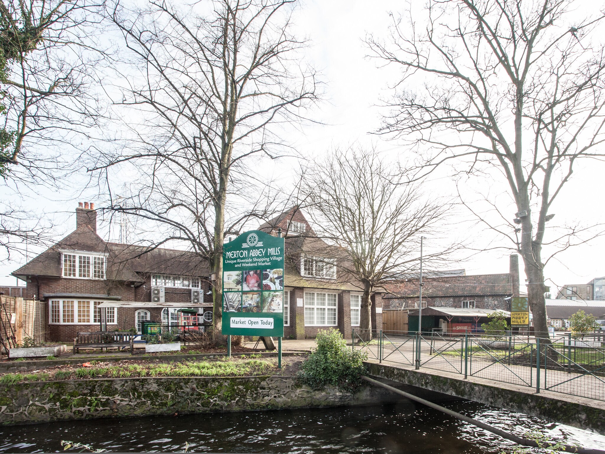 Watermill Way, London for sale Primary Photo- Image 1 of 1