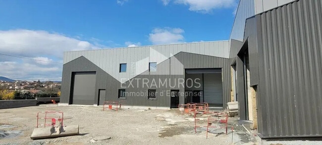 Vente Local d'activités 137 m²