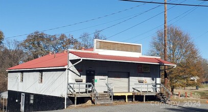 214 E Trade Street, Dallas, North Caroli portfolio of 3 properties for sale on LoopNet.co.uk Building Photo- Image 1 of 10