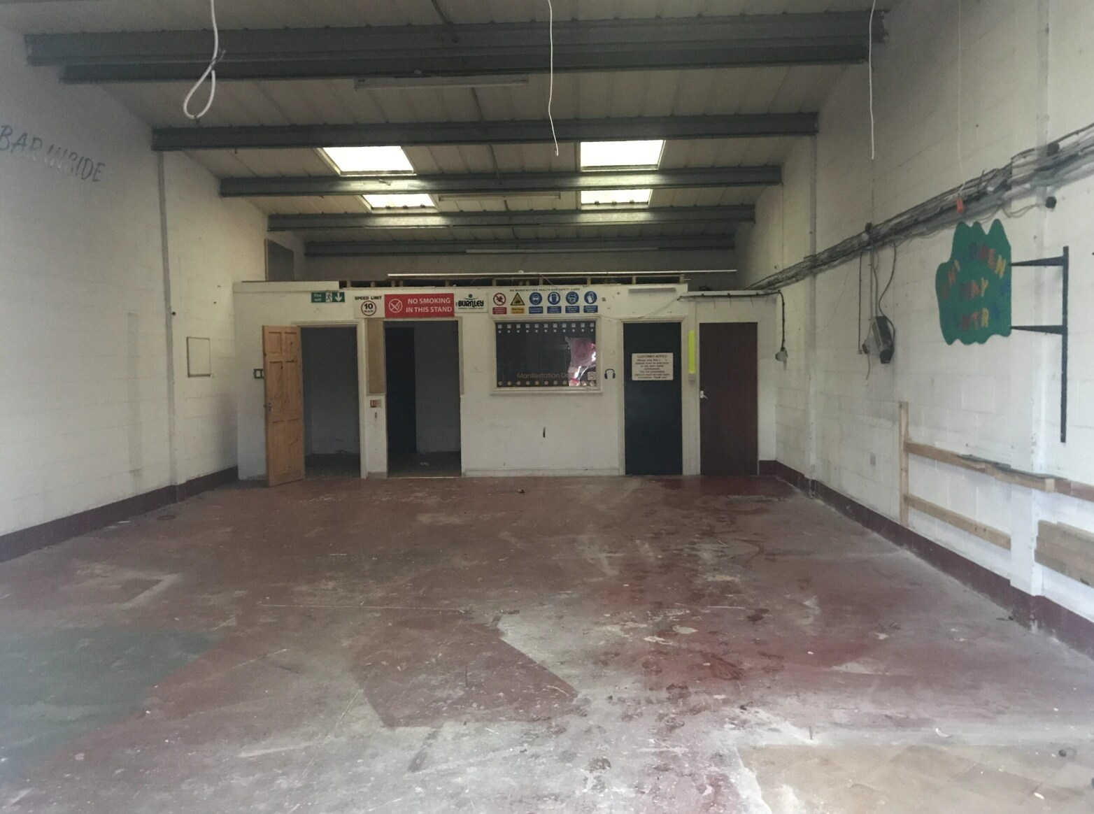 Farrington Rd, Burnley to rent Interior Photo- Image 1 of 2