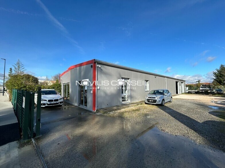 Light Industrial in Labarthe-sur-Lèze to rent - Building Photo - Image 1 of 6