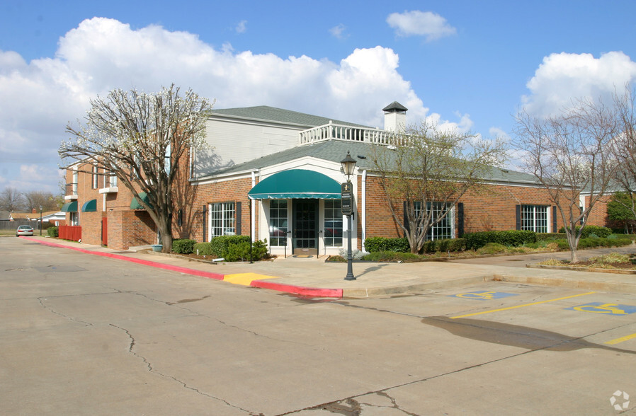 3120 W Britton Rd, Oklahoma City, OK for rent - Building Photo - Image 3 of 8