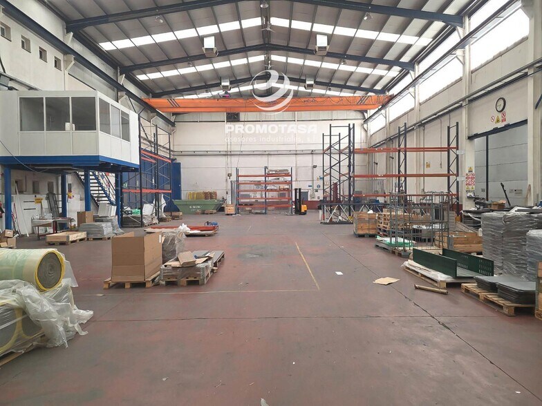 Industrial in Arganda del Rey, Madrid to rent - Building Photo - Image 2 of 9