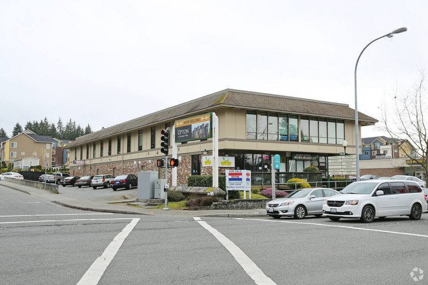 1420-1422 156th Ave NE, Bellevue, WA for rent - Building Photo - Image 2 of 9