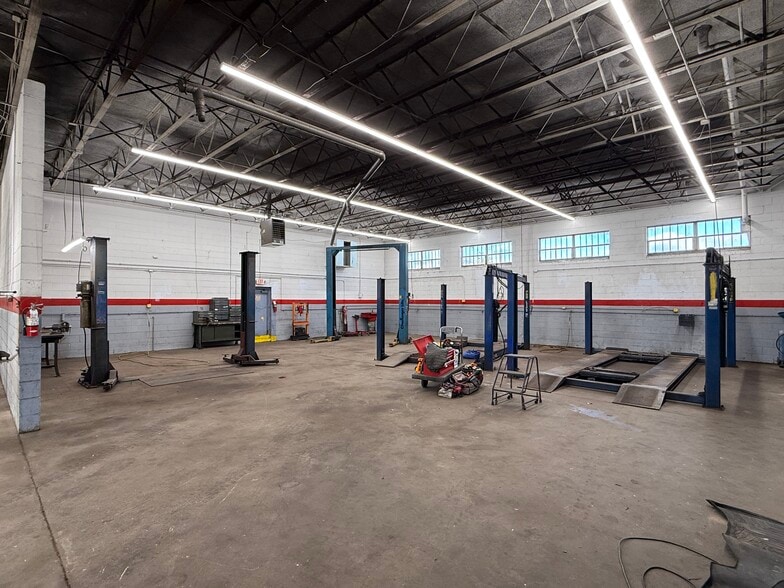 1590 5th St, Ewing, NJ to rent - Building Photo - Image 3 of 12