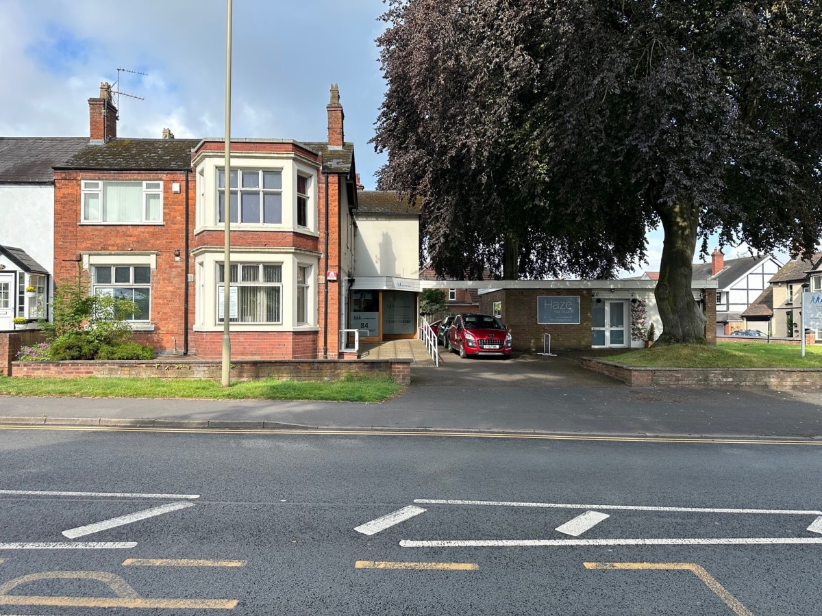 84 Market St, Kingswinford for sale Primary Photo- Image 1 of 8