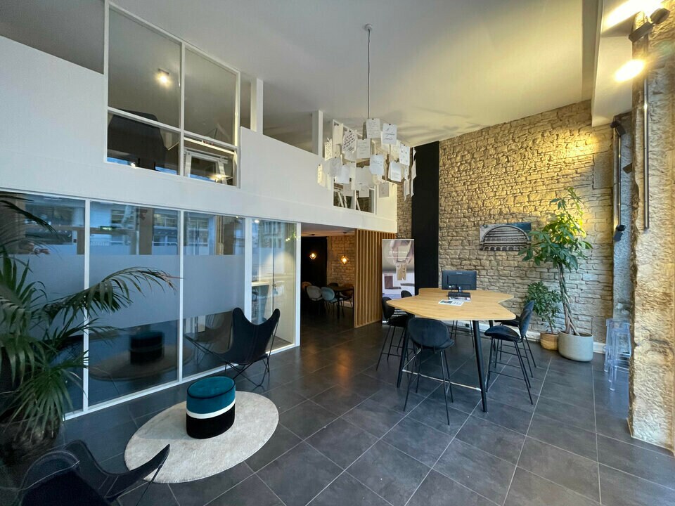 Office in Lyon to rent Interior Photo- Image 1 of 13