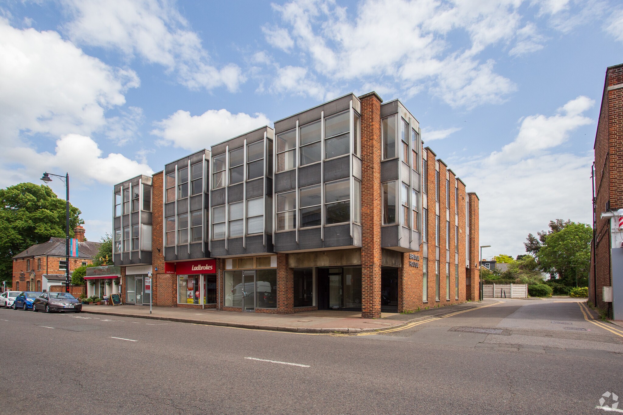 41 High St, Weybridge for sale Primary Photo- Image 1 of 1