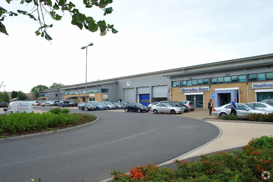 4 High Rd, Uxbridge for sale - Building Photo - Image 1 of 1