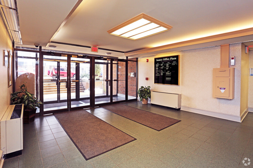 216 Haddon Ave, Westmont, NJ for rent - Lobby - Image 3 of 4