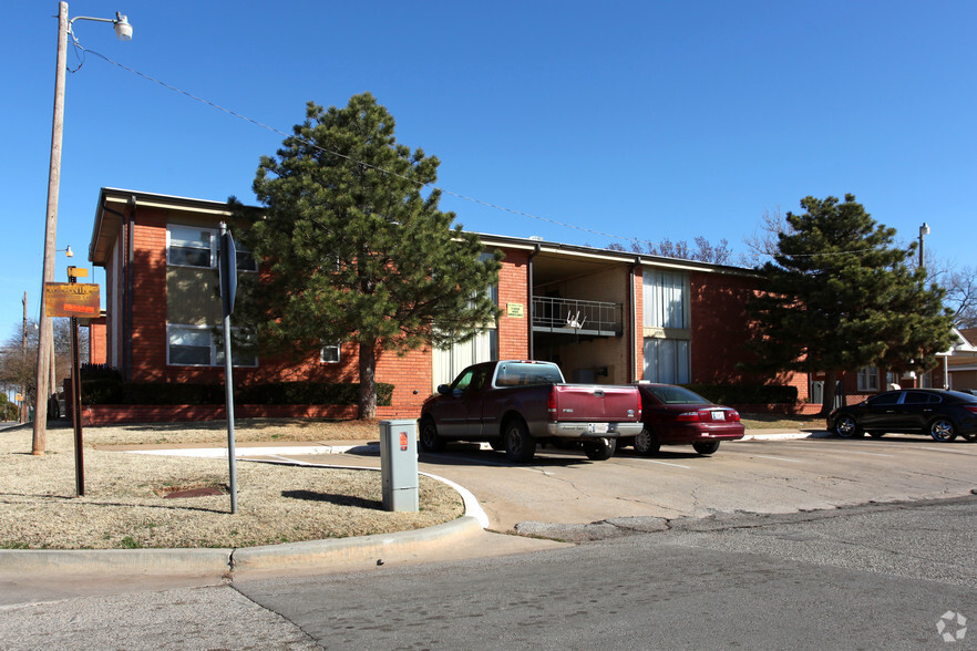 1731 NW 32nd St, Oklahoma City, OK for sale - Building Photo - Image 2 of 2