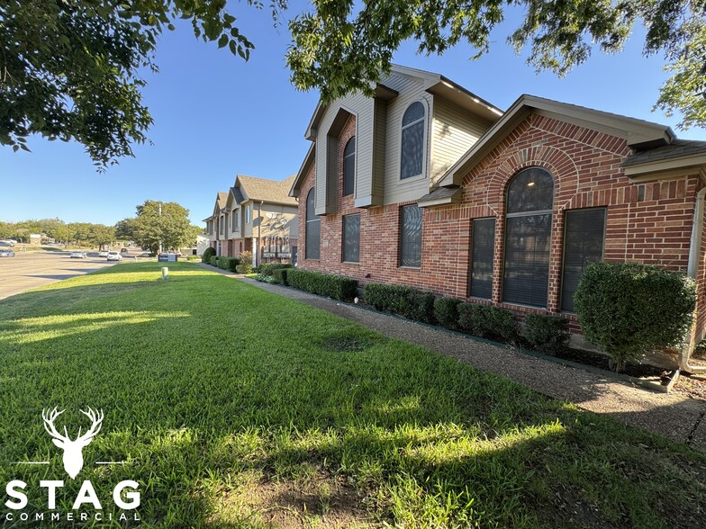 701 Carroll Blvd, Denton, TX for rent - Building Photo - Image 1 of 14