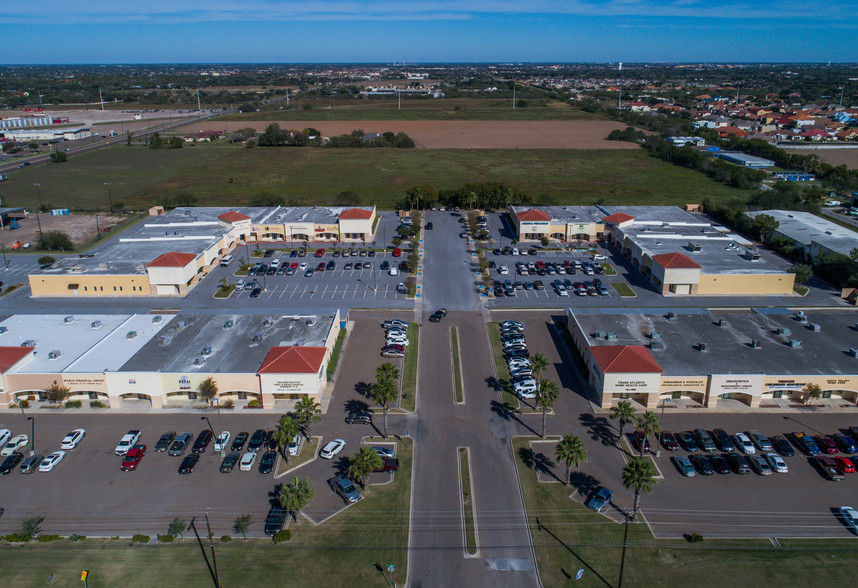 4104-4162 Crosspoint Blvd, Edinburg, TX for rent - Aerial - Image 2 of 3