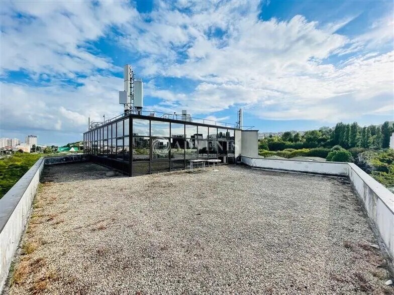 Office in Rosny-sous-Bois to rent - Building Photo - Image 3 of 9