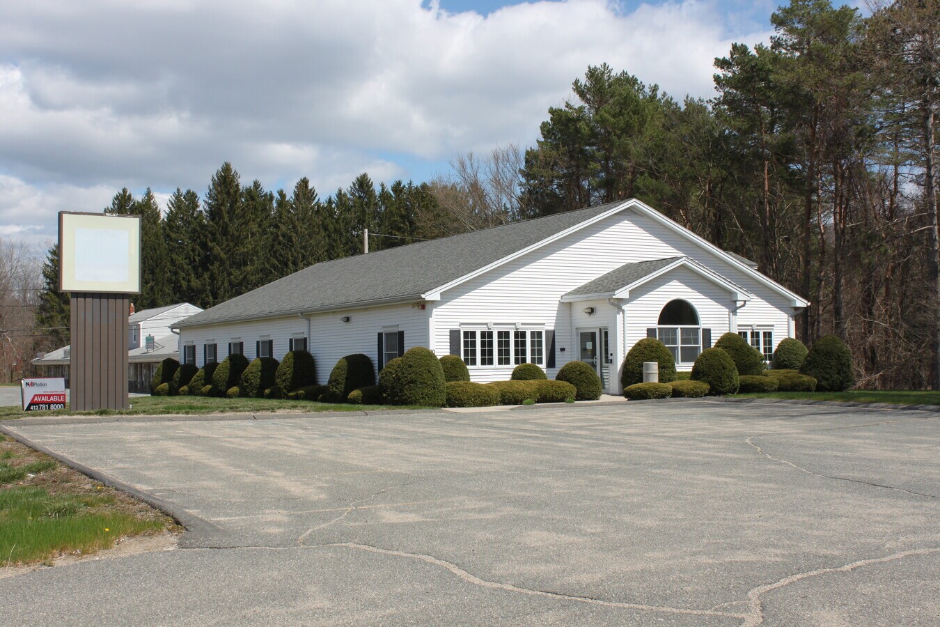 20 Daniel Shays Hwy, Belchertown 01007 UK