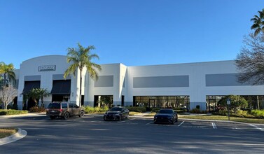 9202-9210 Florida Palm Dr, Tampa, FL for rent Building Photo- Image 1 of 2