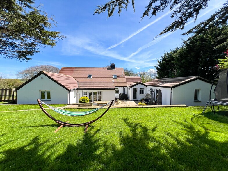 Summercourt, Newquay for sale - Primary Photo - Image 1 of 1