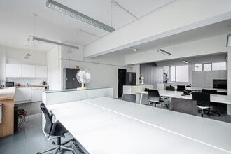 1-3 Coate St, London to rent Interior Photo- Image 2 of 8