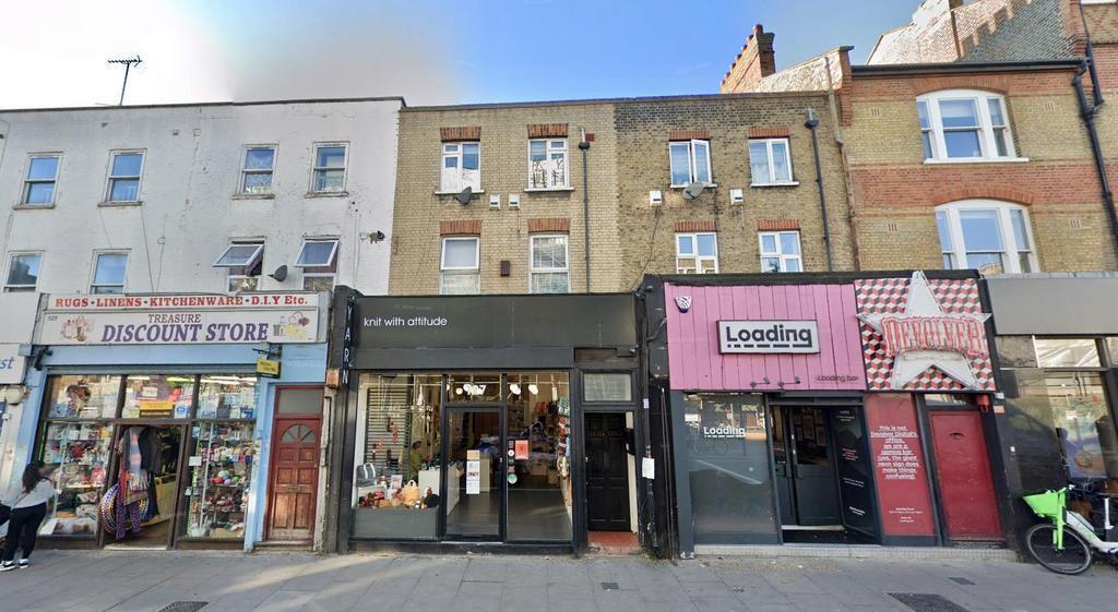 127 Stoke Newington High St, London to rent Building Photo- Image 1 of 8