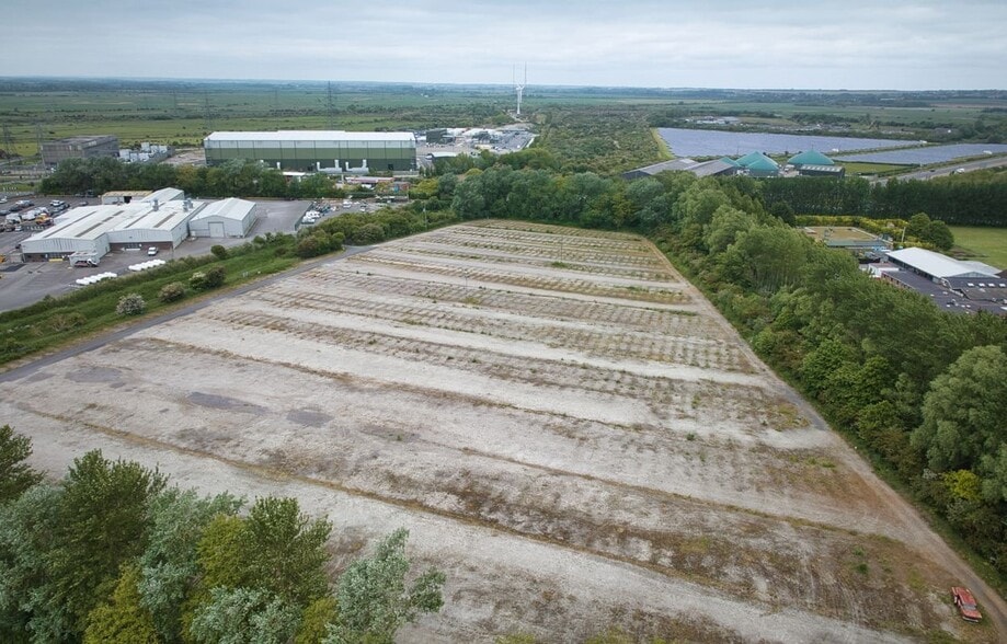 Ramsgate Rd, Sandwich to rent - Aerial - Image 2 of 3