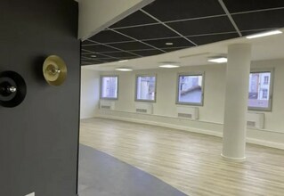 Office in Villeurbanne to rent Interior Photo- Image 1 of 11