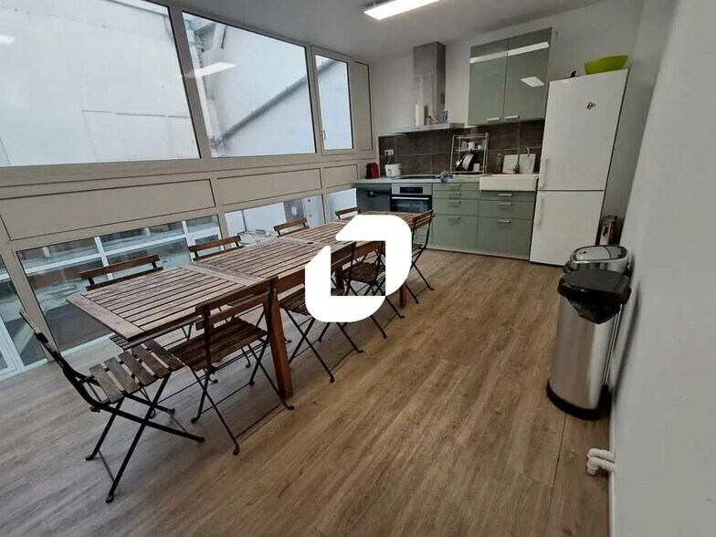 Office in Montrouge to rent - Interior Photo - Image 3 of 8