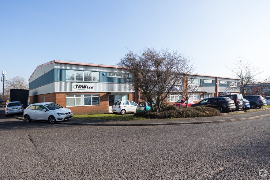 Trident Clos, Rochester for sale - Building Photo - Image 1 of 1