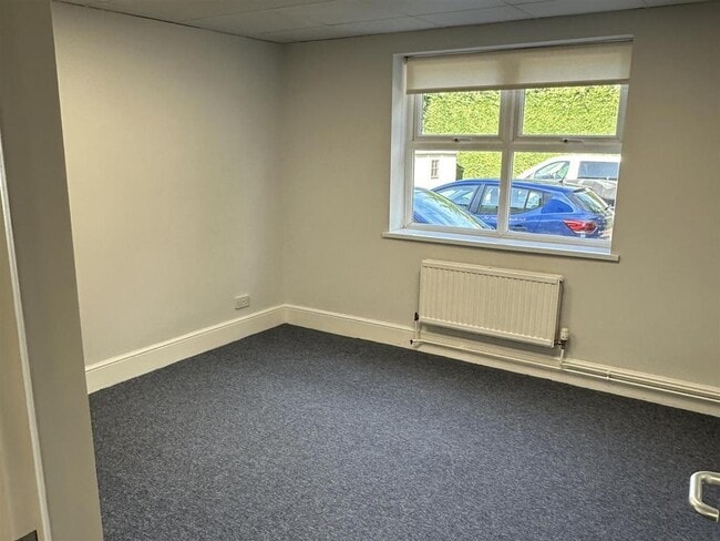 More details for 4 Tongham Rd, Farnham - Office to Rent