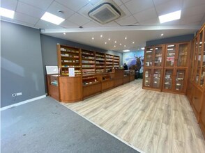 17 Shandwick Pl, Edinburgh to rent Interior Photo- Image 1 of 2