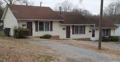 8 Unit Triplex & SFH rental portfolio portfolio of 4 properties for sale on LoopNet.co.uk Building Photo- Image 1 of 5