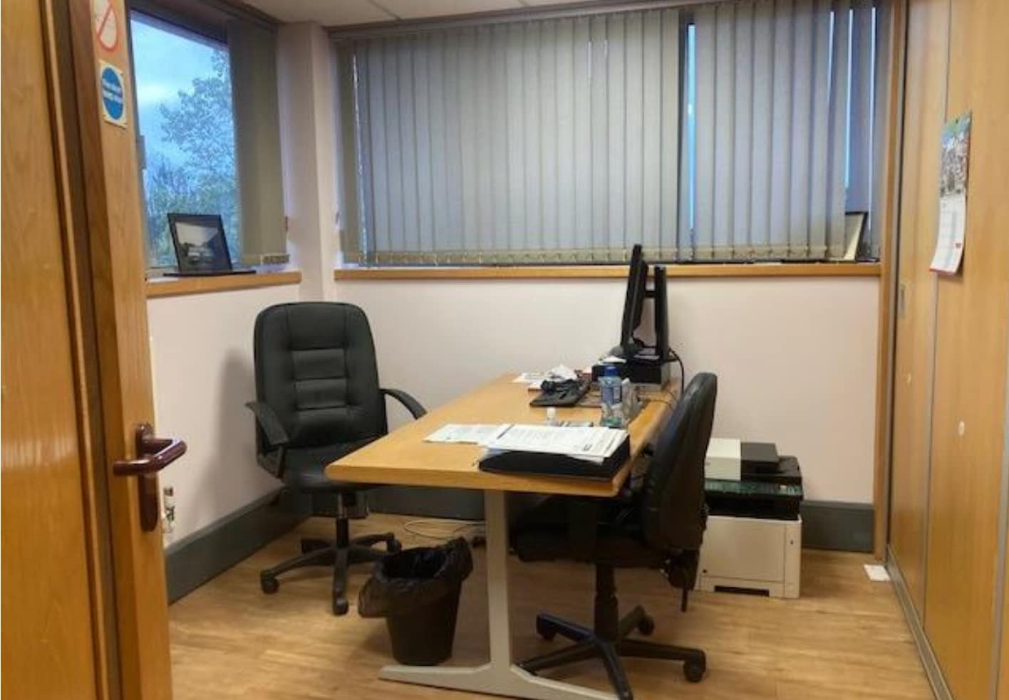 1-4 Diamond Way, Stone to rent Interior Photo- Image 1 of 4