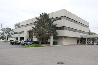 7501 Lemont Rd, Woodridge, IL for rent Building Photo- Image 1 of 10