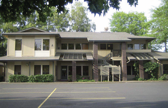 895 Country Club Rd, Eugene, OR for rent Building Photo- Image 1 of 6