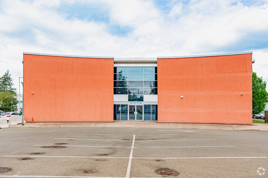 Ellismuir Way, Uddingston to rent - Building Photo - Image 2 of 2
