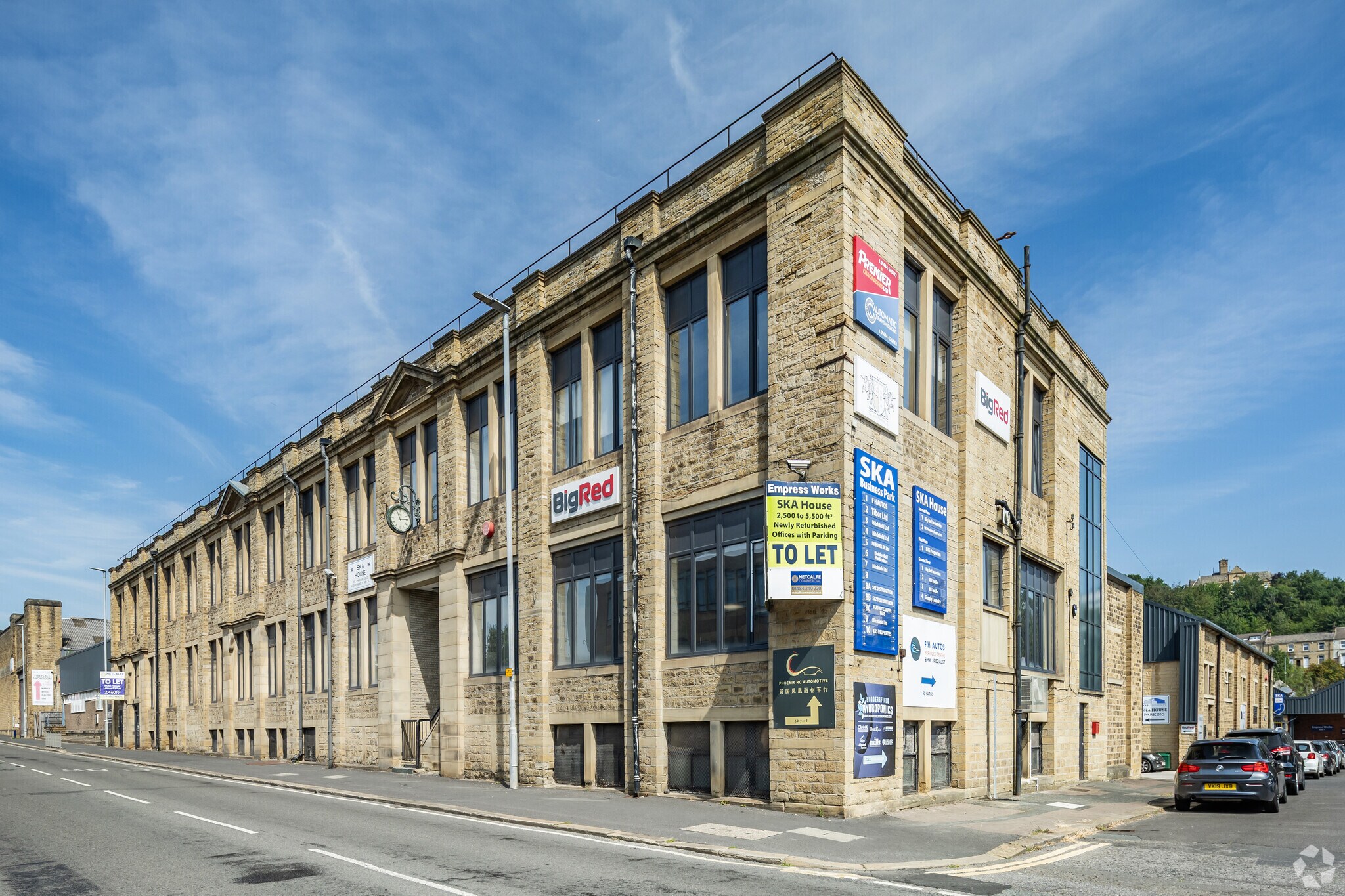 St Thomas Rd, Huddersfield to rent Primary Photo- Image 1 of 3