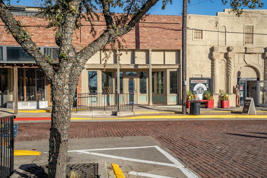 107 S Main St, Farmersville, TX for sale - Building Photo - Image 2 of 25