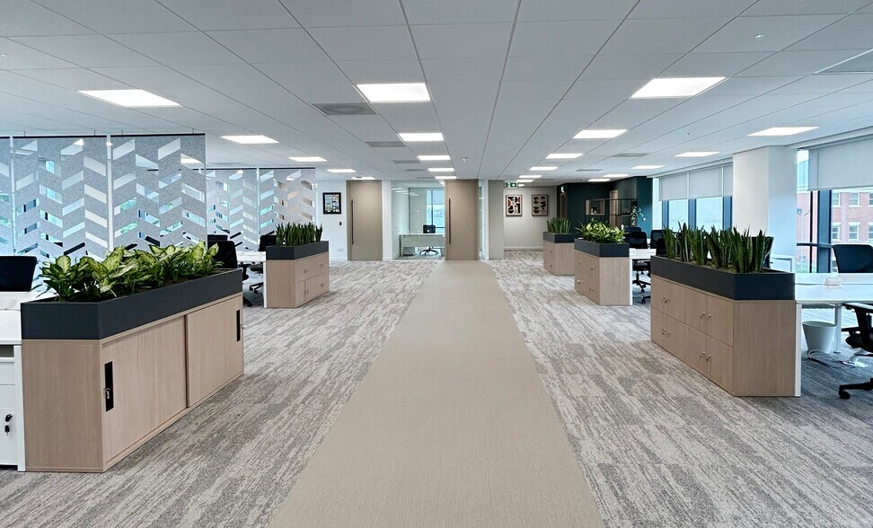 50 Alderley Rd, Wilmslow to rent - Building Photo - Image 3 of 9