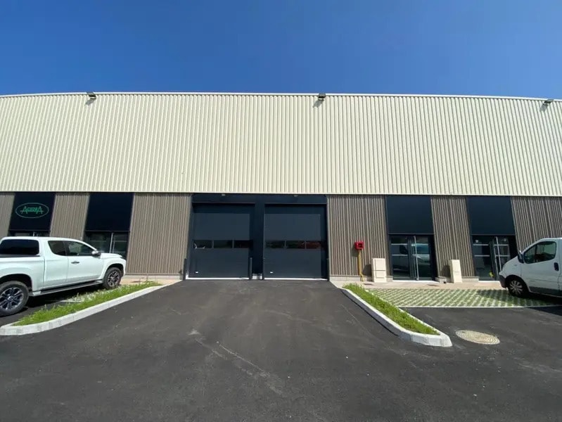 Light Industrial in Rillieux-la-Pape for sale Building Photo- Image 1 of 5