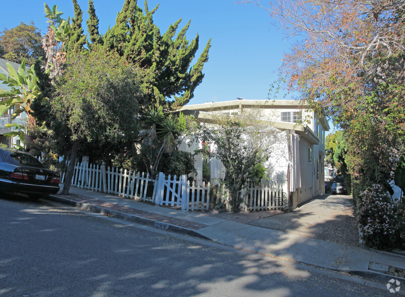 645 Raymond Ave, Santa Monica, CA for sale - Primary Photo - Image 1 of 1