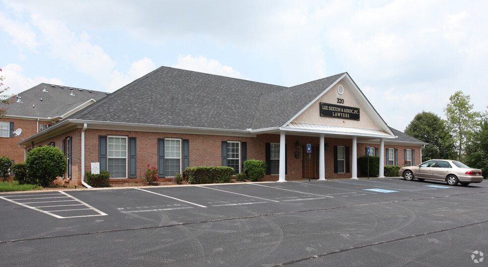 320 Corporate Center Ct, Stockbridge, GA for sale - Primary Photo - Image 1 of 1