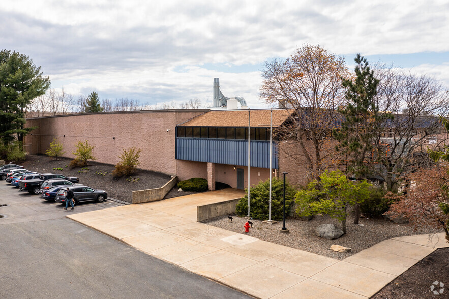 1 Technology Dr, Peabody, MA for rent - Building Photo - Image 3 of 15