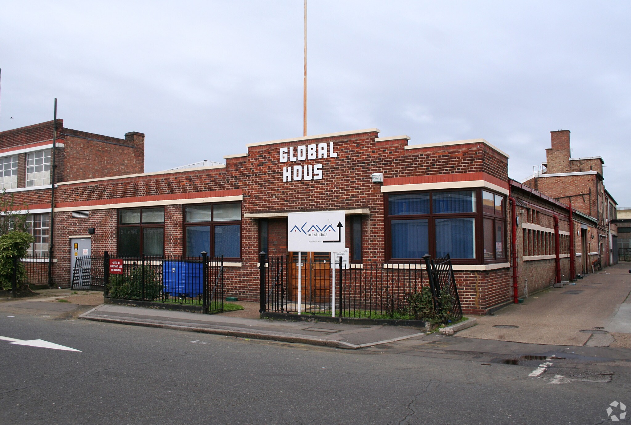 21 Lombard Rd, London for sale Primary Photo- Image 1 of 1