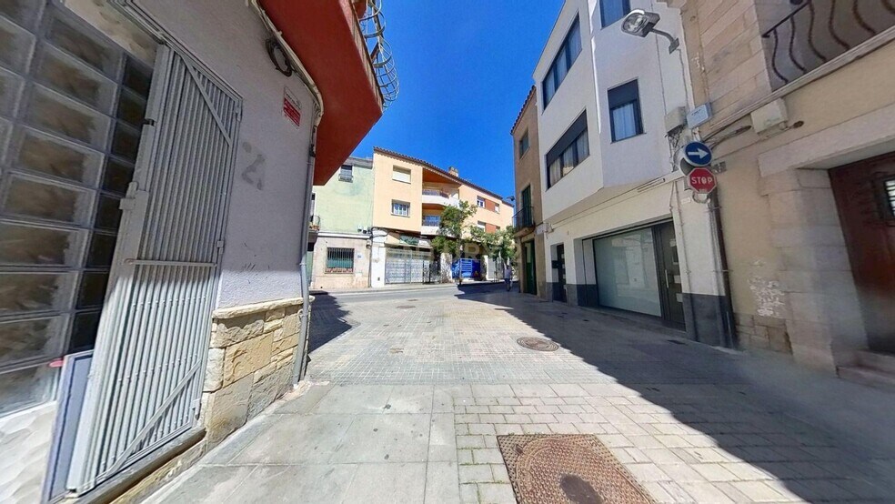 Retail in Malgrat de Mar, Barcelona to rent - Building Photo - Image 2 of 4