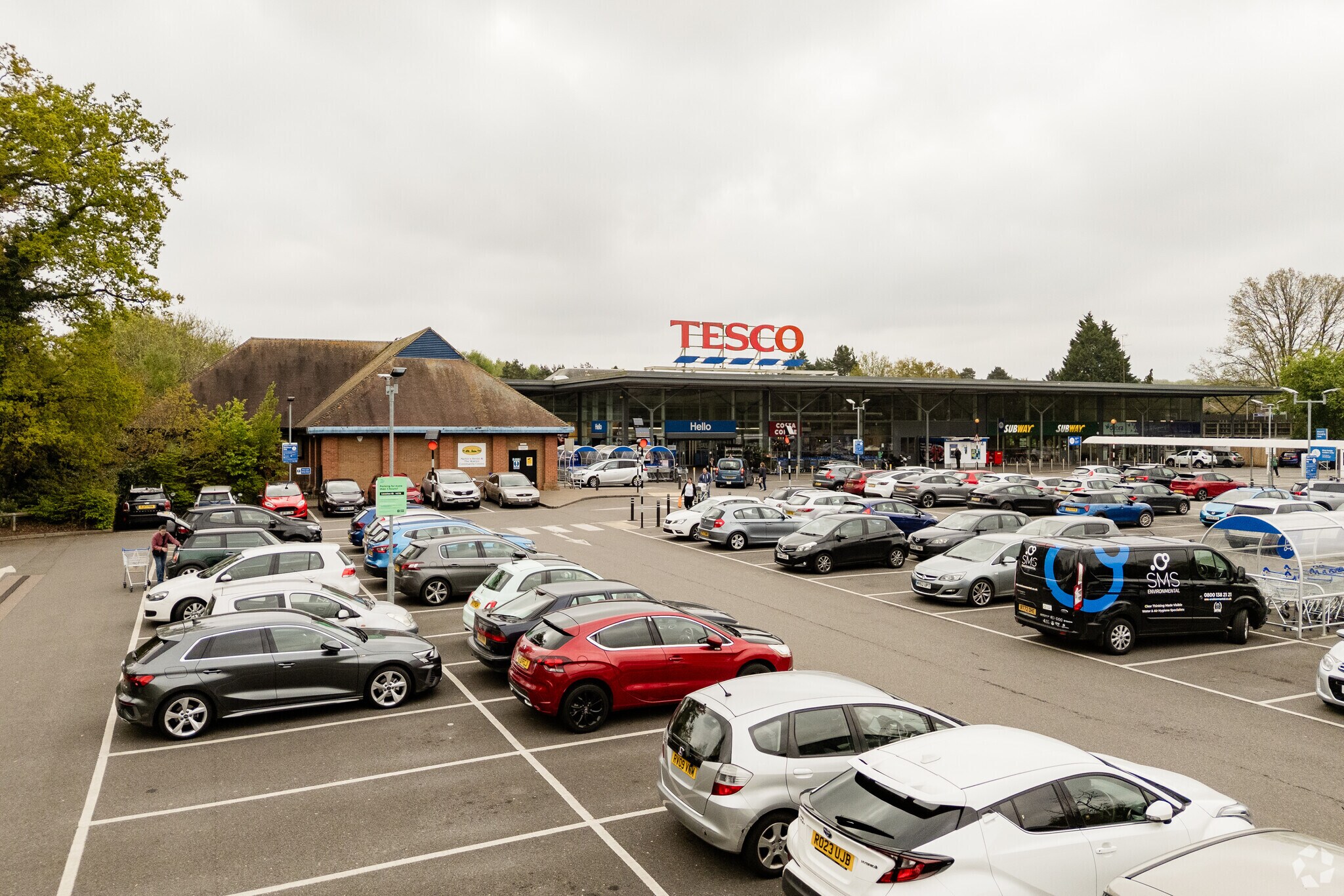 Whitton Rd, Bracknell for sale Primary Photo- Image 1 of 1