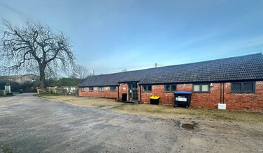 Swindon Rd, Kington Langley to rent Building Photo- Image 1 of 6