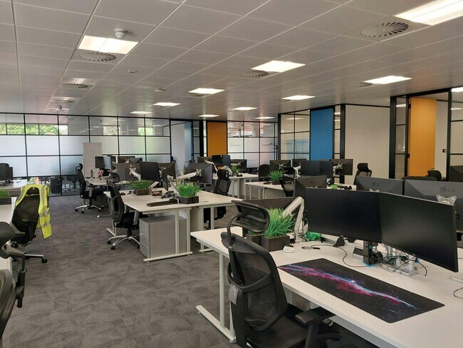 More details for Switchback Office Park, Gardner Road, Maidenhead - Office to Rent