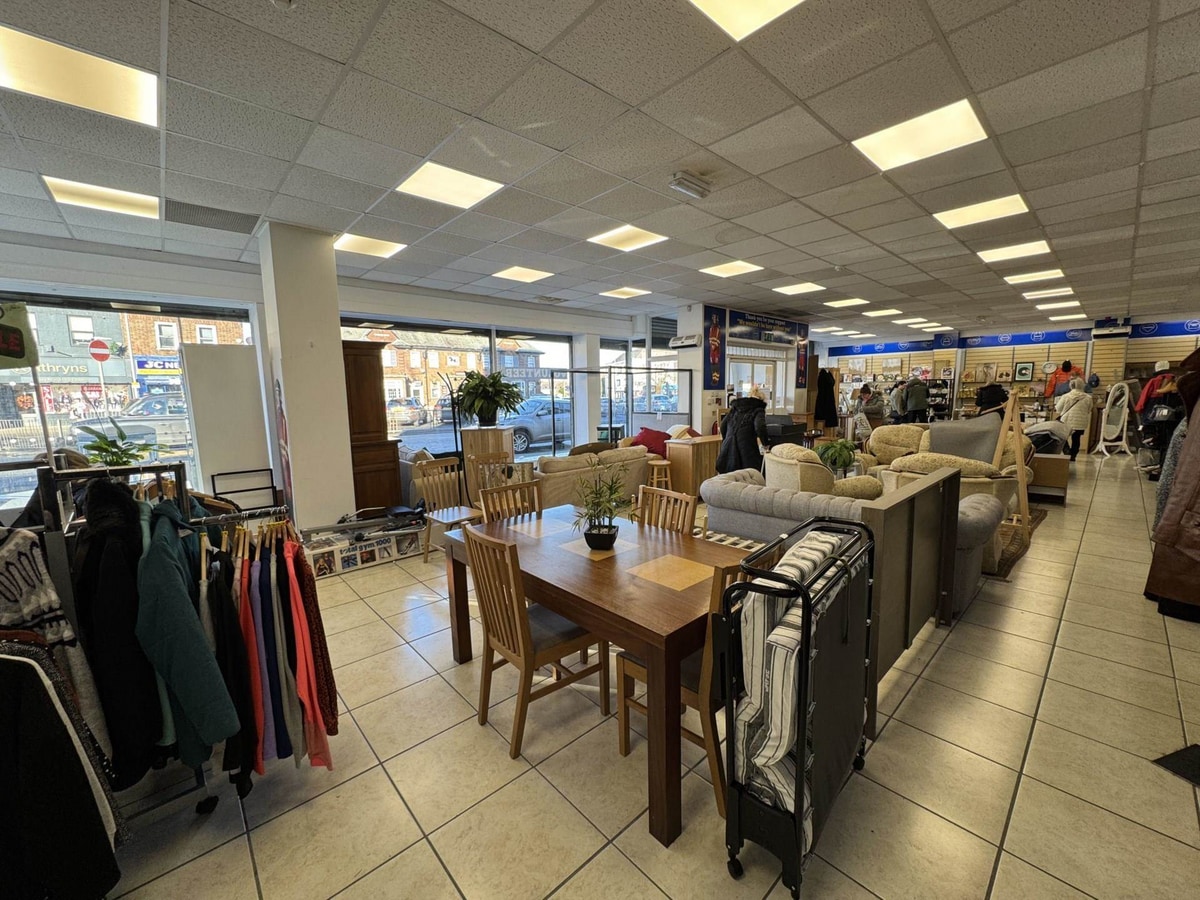 692-716 Prescot Rd, Liverpool, MSY L13 5XG - Unit 692-696 - - Interior Photo - Image 1 of 8